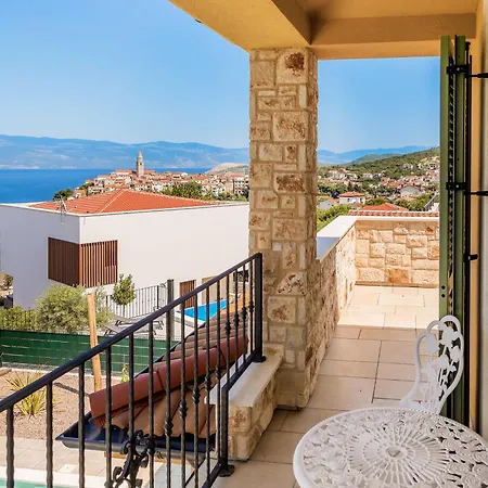 Pinaza With Pool, Hot Tube And Sea View Vrbnik (Primorje-Gorski Kotar)
